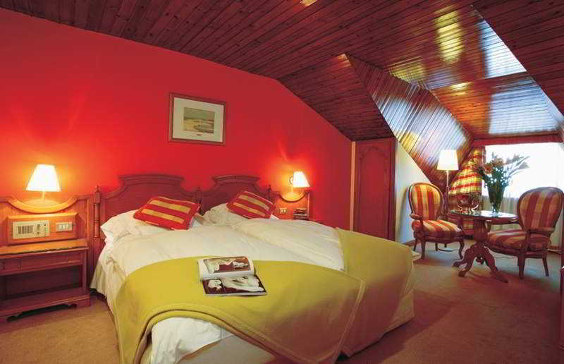 El Castell De Ciutat - Relais & Chateaux La Seu d'Urgell Zewnętrze zdjęcie