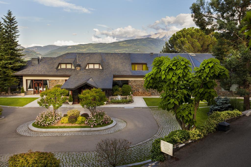 El Castell De Ciutat - Relais & Chateaux La Seu d'Urgell Zewnętrze zdjęcie
