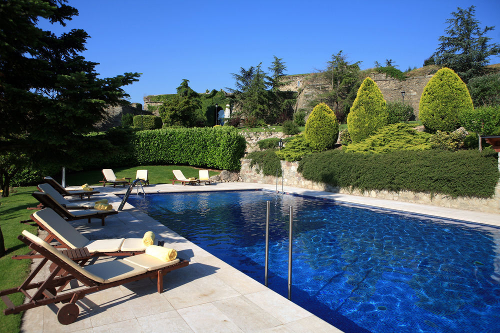 El Castell De Ciutat - Relais & Chateaux La Seu d'Urgell Zewnętrze zdjęcie